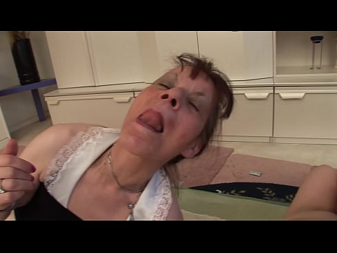 ❤️ Twee oma's en een opa hebben een triootje ☑ Porn video at nl.hentaibar-com.ru ❤