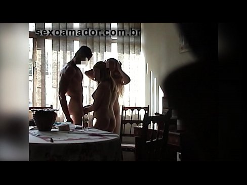 ❤️ Seksvriendinnen nodigen een reusachtige man uit en een triootje met hem ☑ Porn video at nl.hentaibar-com.ru ❤